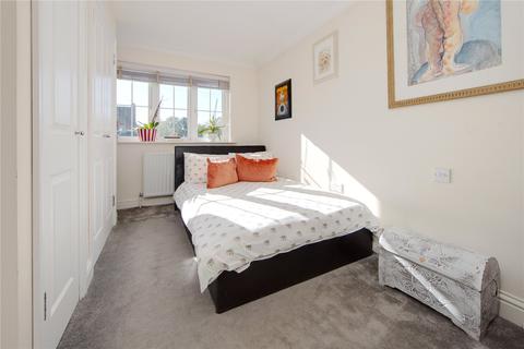 3 Hampton Close, Borehamwood, WD6 2DT