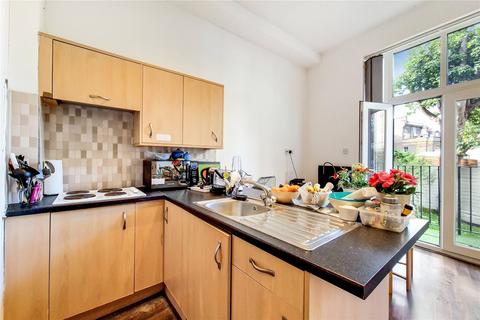 Studio to rent, Quex Road, West Hampstead, London