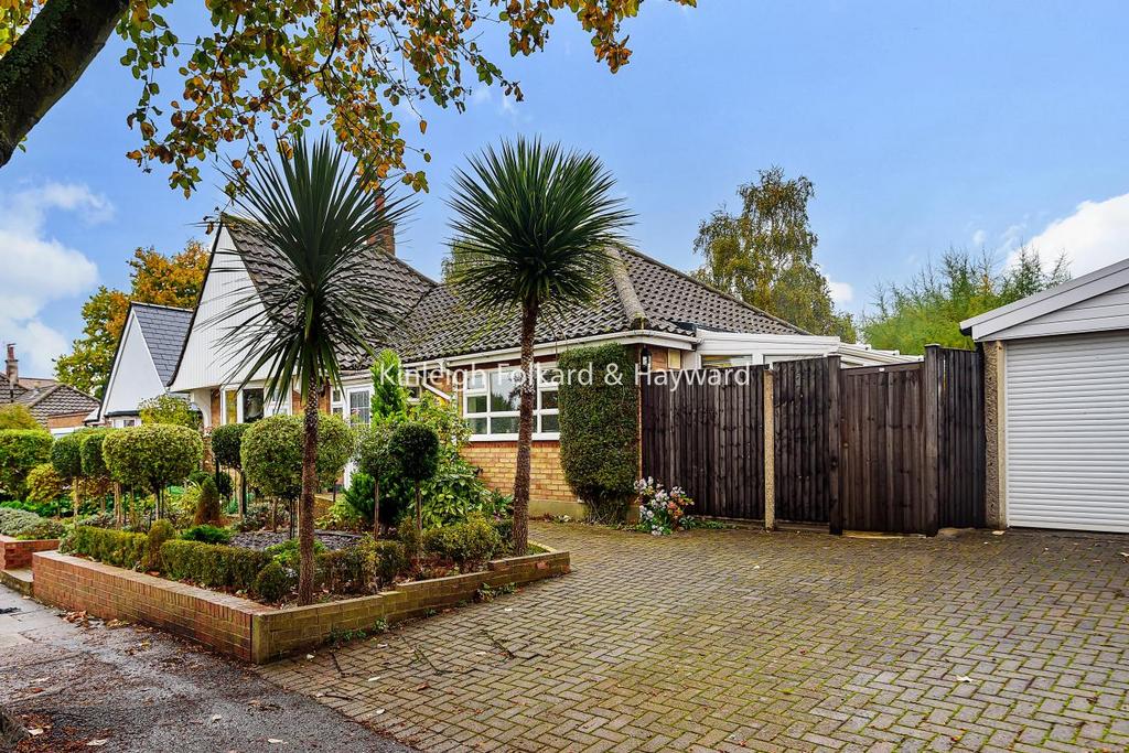 Ridgeway Avenue, 2 bed bungalow £700,000