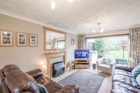 10 Andrews Close, Brierley Hill, DY5 2XB