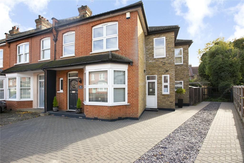 St. Lawrence Road, Upminster, RM14 3 bed end of terrace house £800,000