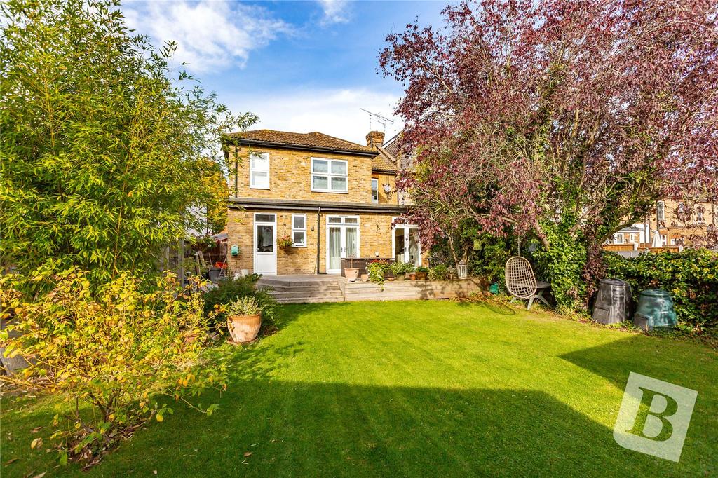 St. Lawrence Road, Upminster, RM14 3 bed end of terrace house £800,000