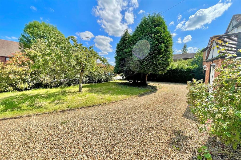 Stratford Road, ShipstonOnStour, Warwickshire 4 bed detached house for sale £495,000
