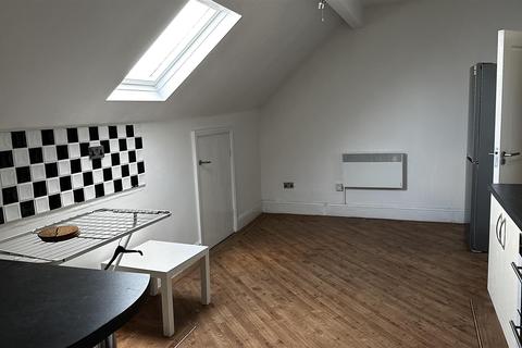 2 bedroom flat to rent - Stratford Road, Sparkhill, Birmingham