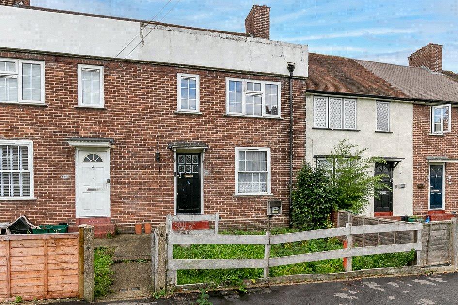 Dunkery Road, LONDON, SE9 2 bed terraced house for sale - £300,000