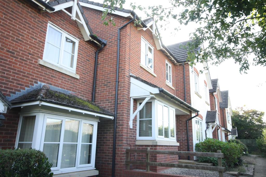 Milars Field, Morda Oswestry 3 bed terraced house £695 pcm (£160 pw)