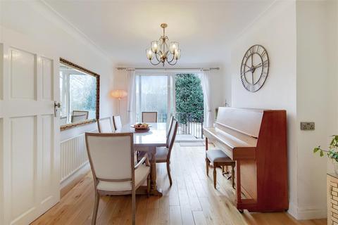 3 bedroom detached house for sale - Hadley Way, Winchmore Hill, N21