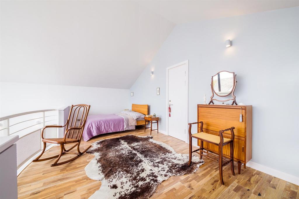 6-CHART-HOUSE--FLAT-312-8-LD.jpg