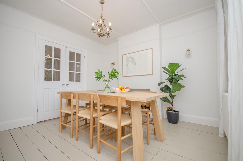 Dining room.jpg
