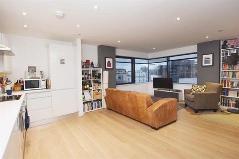 2 bedroom flat for sale, The Moresby Tower, Admirals Quay Ocean Way, Ocean Village, Southampton