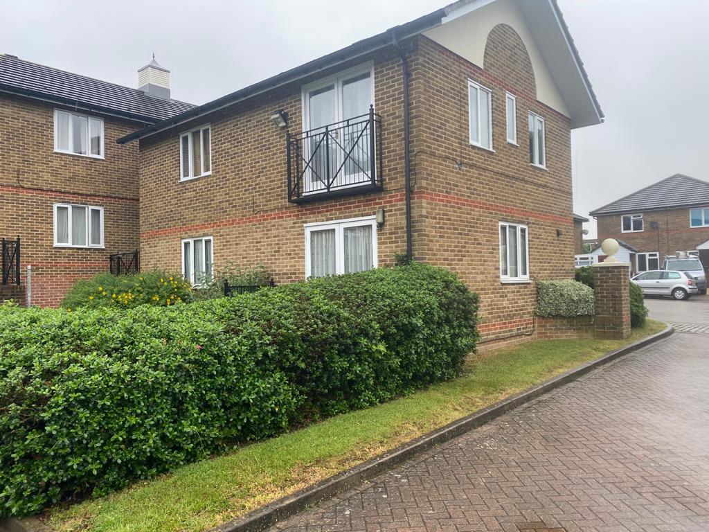 Port Rise, Chatham 2 bed flat £850 pcm (£196 pw)