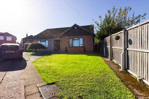 4 bedroom bungalow for sale - Churston Place, Stoke-On-Trent