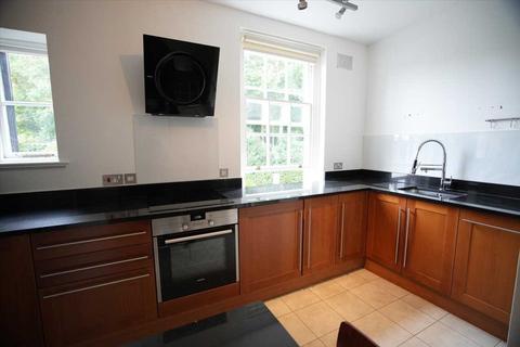 3 bedroom apartment for sale - Park Lawn, Farnham Royal, Slough