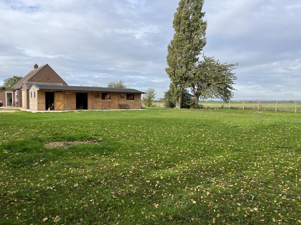 Old Leake LINCOLNSHIRE 2 bed bungalow for sale £320,000