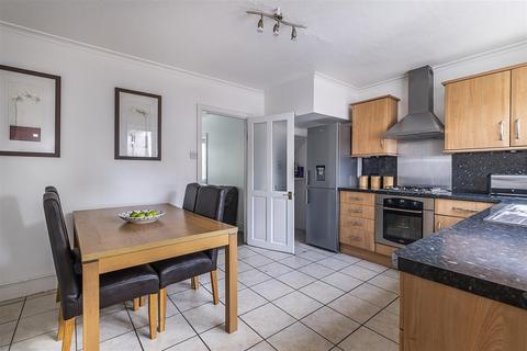 87 Horton Hill, Epsom, KT19 8SY