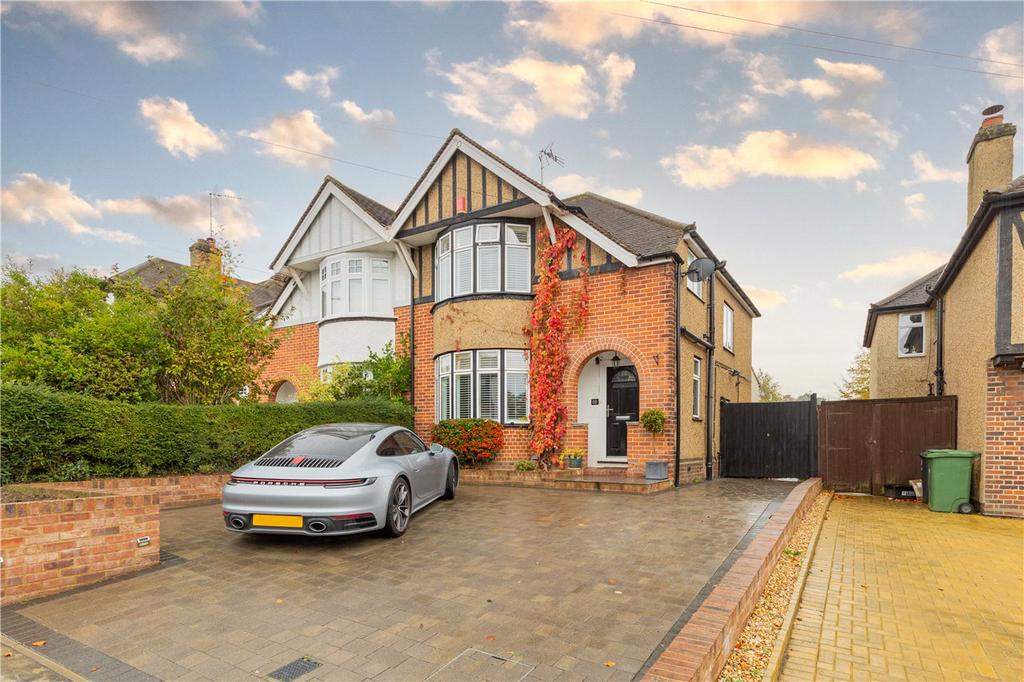 Piggottshill Lane, Harpenden... 3 bed semidetached house £875,000