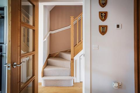 15 Eden Hall, Edenbridge, TN8 5QQ
