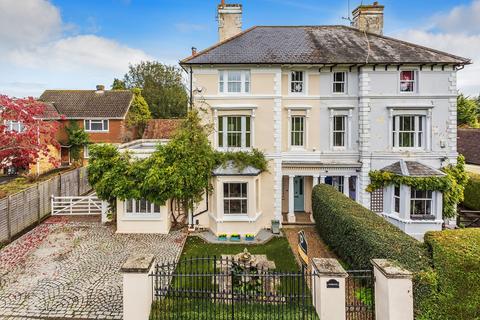 Whitebushes Crouch House Road, Edenbridge, TN8 5LJ