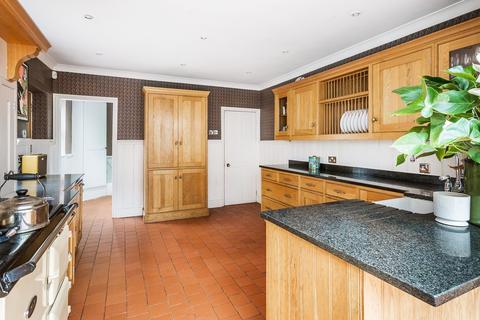 Whitebushes Crouch House Road, Edenbridge, TN8 5LJ