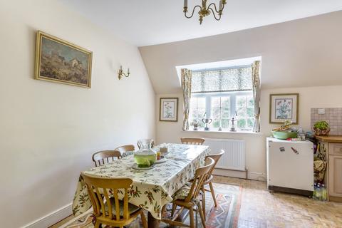 Lewins Main Road, Crockham Hill, Edenbridge, TN8 6RB