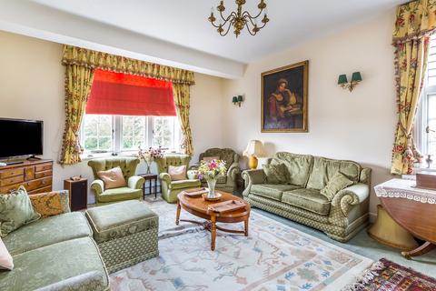 Lewins Main Road, Crockham Hill, Edenbridge, TN8 6RB