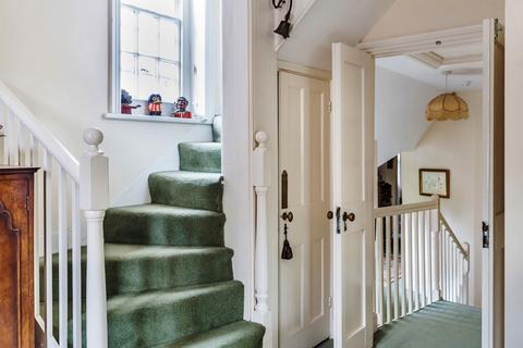 Lewins Main Road, Crockham Hill, Edenbridge, TN8 6RB