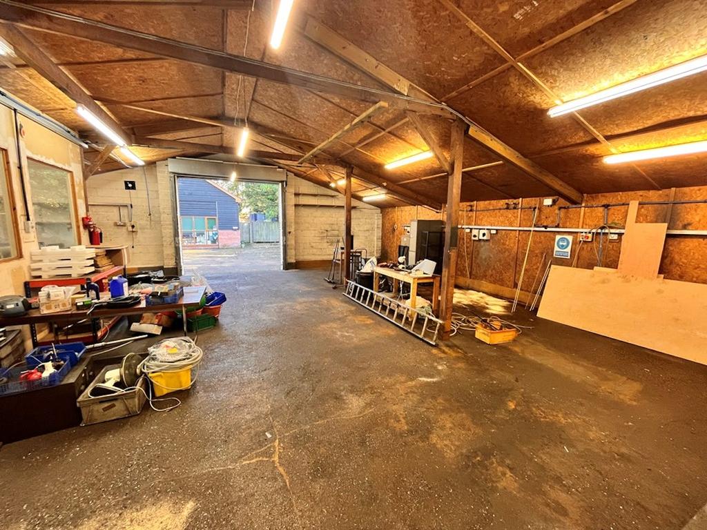 1 Calcot warehouse view to front.JPG