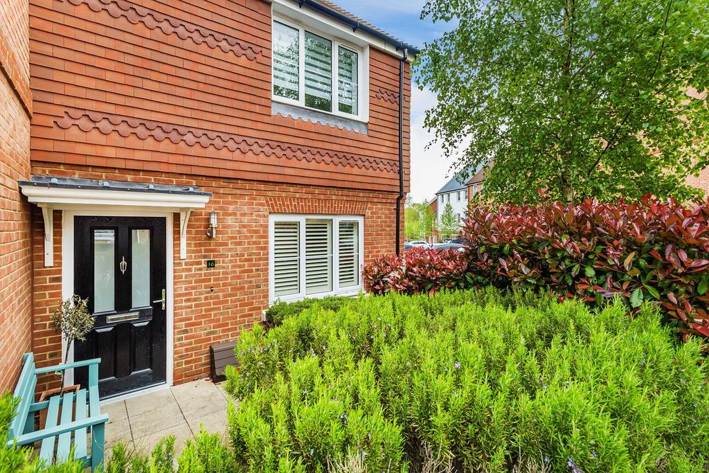 Woodland Road, Dunton Green... 1 bed £325,000