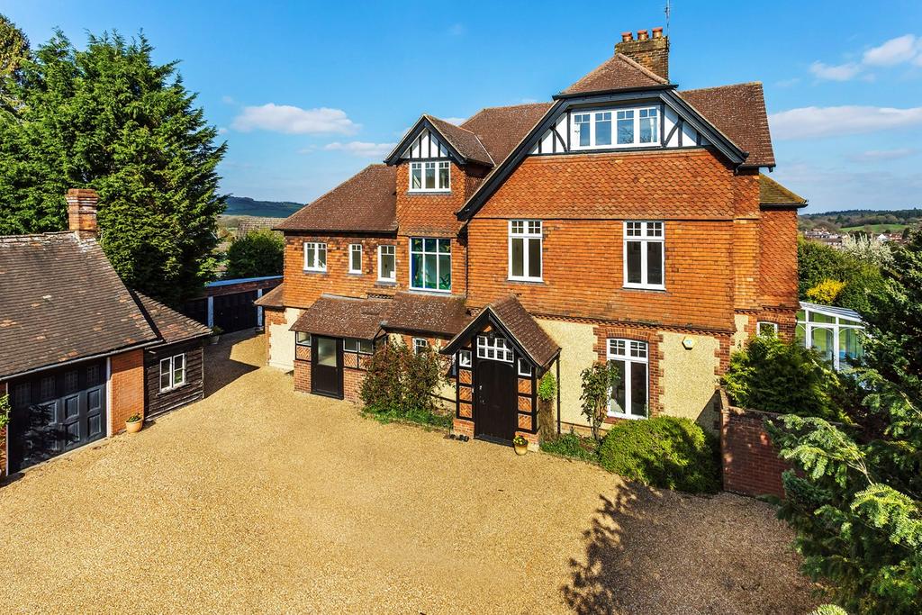 Farley Common, Westerham, TN16 6 bed detached house £1,850,000