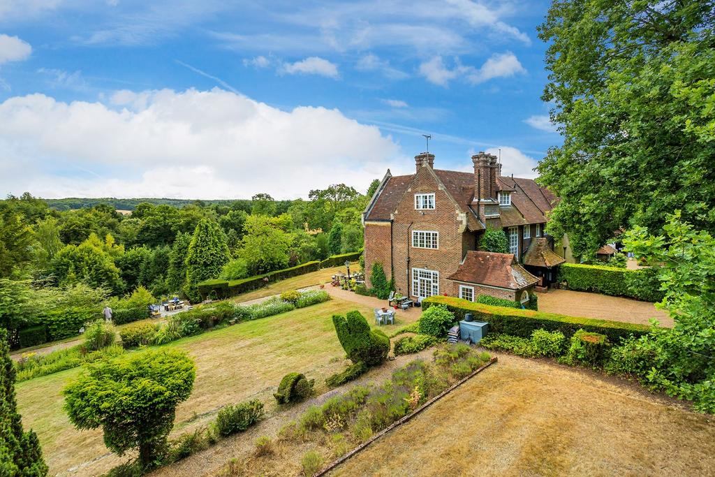 Farley Common, Westerham, TN16 6 bed link detached house - £1,850,000