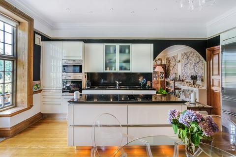 Beacon Hill Farley Common, Westerham, TN16 1UA
