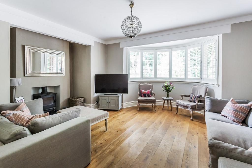 Swan Lane, Edenbridge, TN8 5 bed detached house £1,500,000