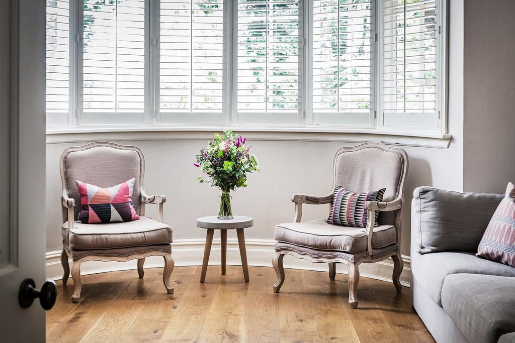 Swan Lane, Edenbridge, TN8 5 bed detached house £1,500,000