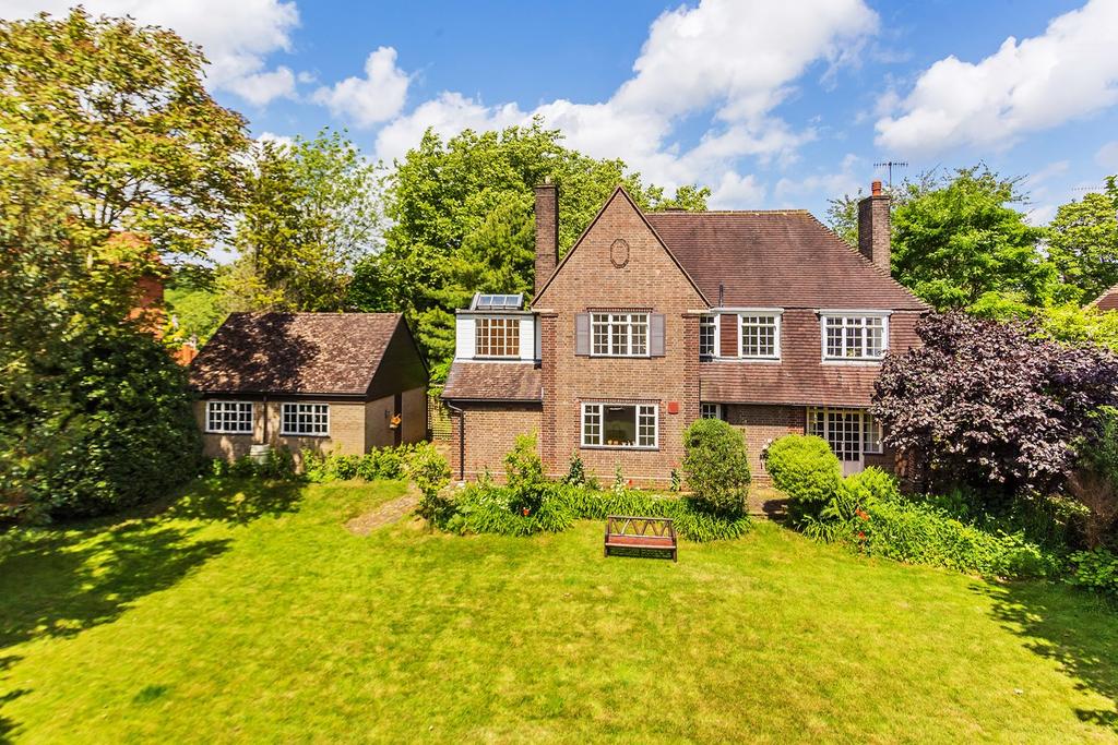 Peter Avenue, Oxted, RH8 5 bed detached house £1,500,000