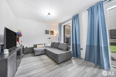 3 bedroom apartment for sale - Derny Avenue London E20
