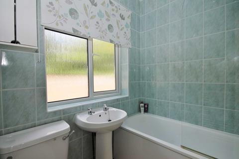 15 Lawn Close, New Malden, KT3 3DL