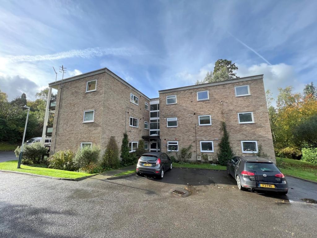 Ferndale, Tunbridge Wells 2 bed flat £1,250 pcm (£288 pw)