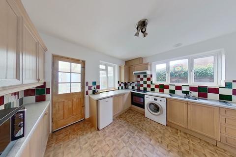 2 bedroom detached bungalow for sale - Valkyrie Avenue, Whitstable