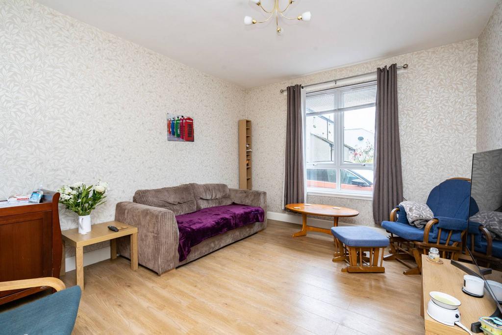 4 Park View, Newcraighall, Edinburgh... 2 bed flat for sale £160,000