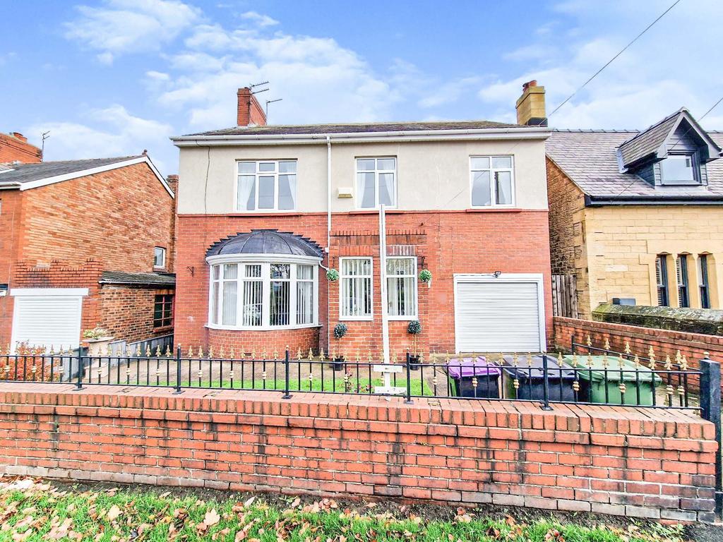 Hartford Road East, Bedlington... 5 bed detached house £325,000