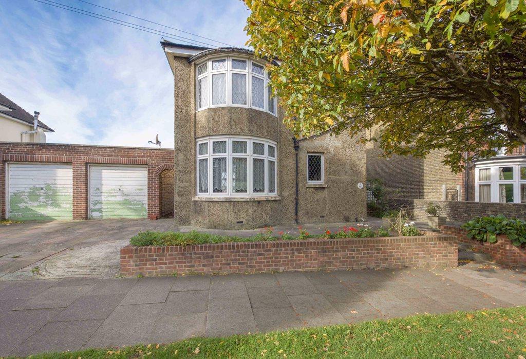 City Way, Rochester, Kent 3 bed detached house for sale £500,000