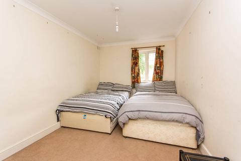 2 bedroom flat for sale - Coverdale Road, Brondesbury, London, NW2