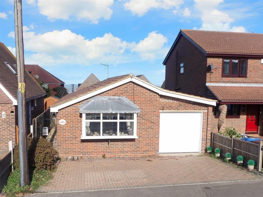 Cliff Gardens, Minster On Sea, Sheerness, Kent 2 bed detached bungalow