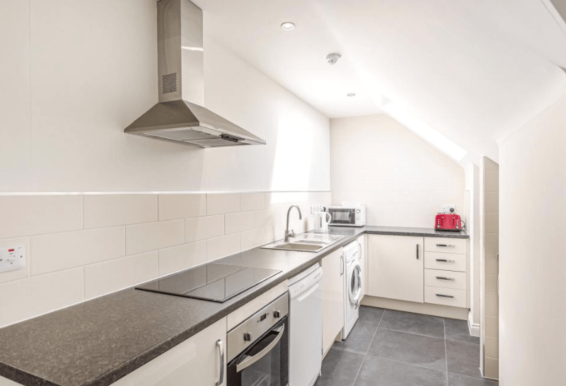 Flat 12, Lord Tennyson House 72 Rasen Lane, Lincoln, LN1 3HD 2 bed flat