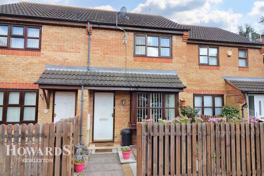Castle Green, Gorleston 2 bed terraced house for sale £190,000