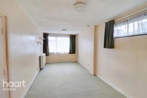 13 Heatherhayes, Ipswich, IP2 9DE