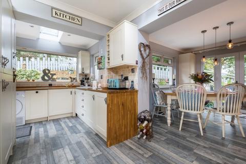 55 Birchview Drive, Clarkston, Glasgow, G76 8SW