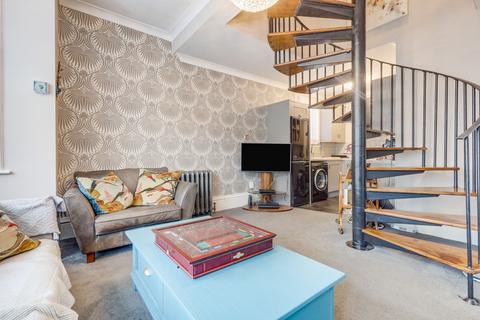 15a Ailsa Road, Westcliff-on-sea, SS0 8BJ