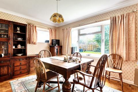 undefined, The Crescent, Farnborough, Hampshire, GU14