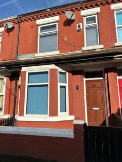 3 bedroom terraced house to rent, Haydn Avenue, Manchester M14